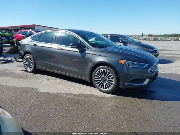 3FA6P0HD6JR232008 2018 FORD FUSION - Image 1