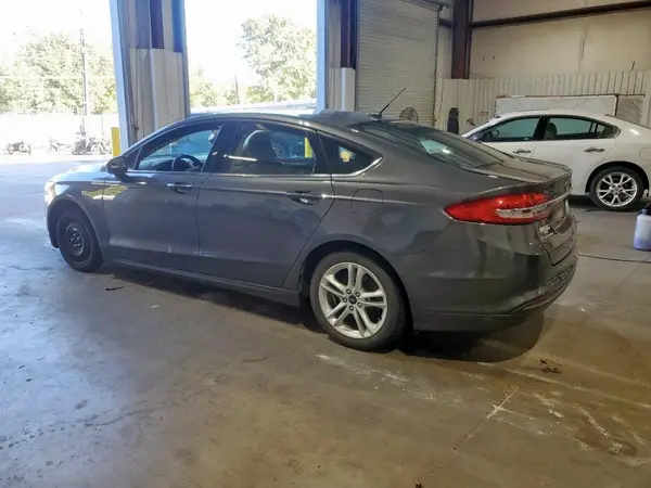 3FA6P0HD6JR239928 2018 FORD FUSION - Image 2