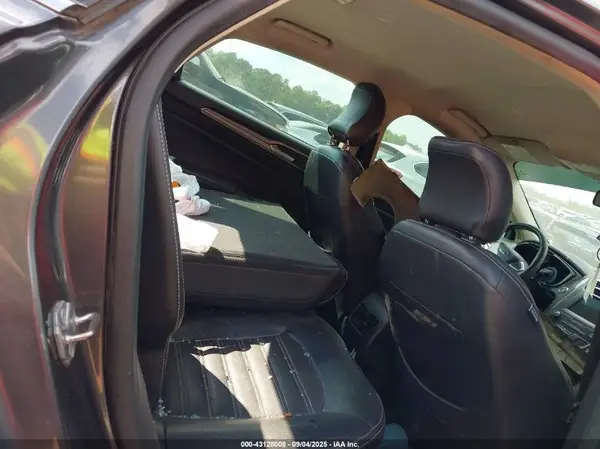 3FA6P0HD6KR102358 2019 FORD FUSION - Image 8