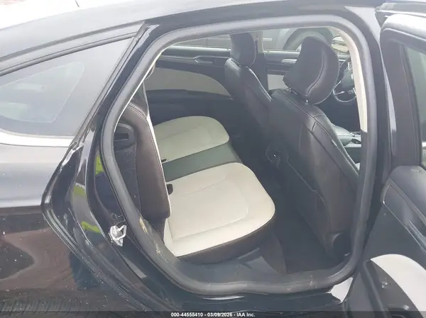 3FA6P0HD6KR111626 2019 FORD FUSION - Image 8