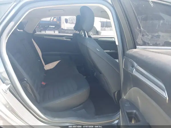 3FA6P0HD6KR135103 2019 FORD FUSION - Image 8