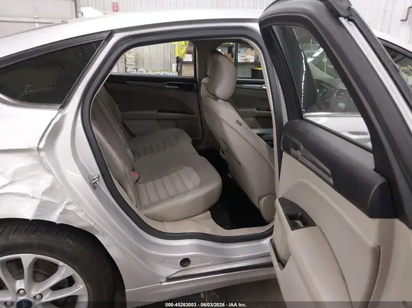 3FA6P0HD6KR160583 2019 FORD FUSION - Image 8