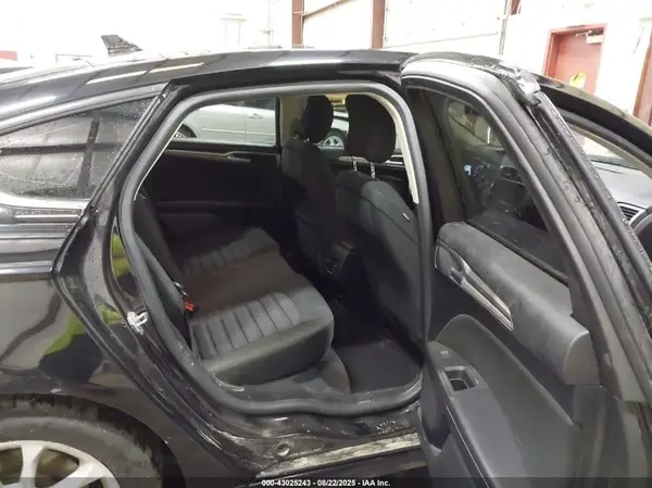 3FA6P0HD6KR173303 2019 FORD FUSION - Image 8