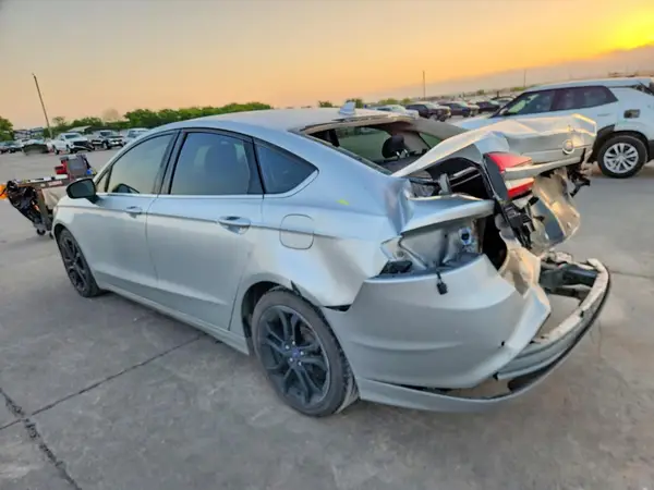 3FA6P0HD6KR198203 2019 FORD FUSION - Image 2