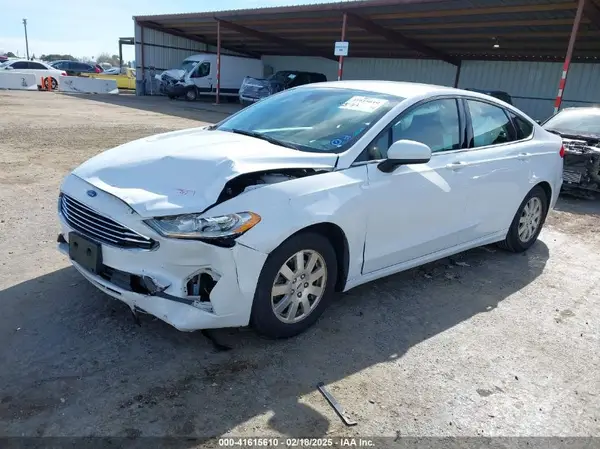 3FA6P0HD6KR201777 2019 FORD FUSION - Image 2
