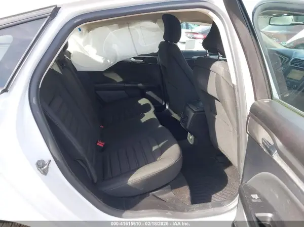 3FA6P0HD6KR201777 2019 FORD FUSION - Image 8