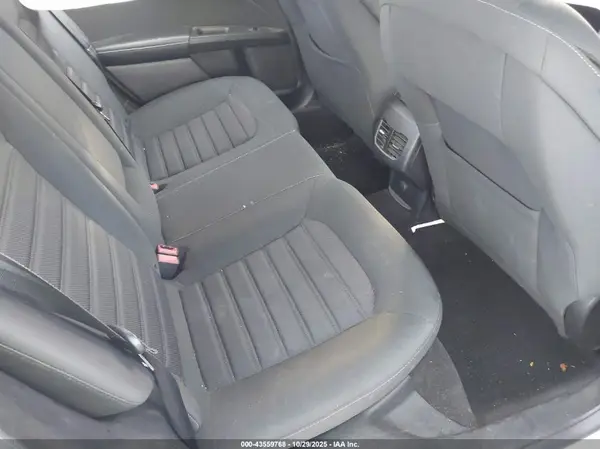 3FA6P0HD6KR239705 2019 FORD FUSION - Image 8