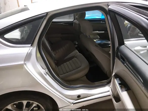 3FA6P0HD6KR247934 2019 FORD FUSION - Image 8