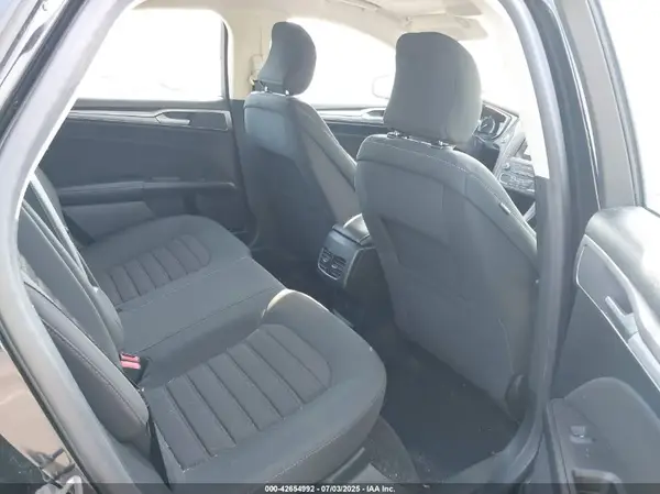 3FA6P0HD6KR275832 2019 FORD FUSION - Image 8