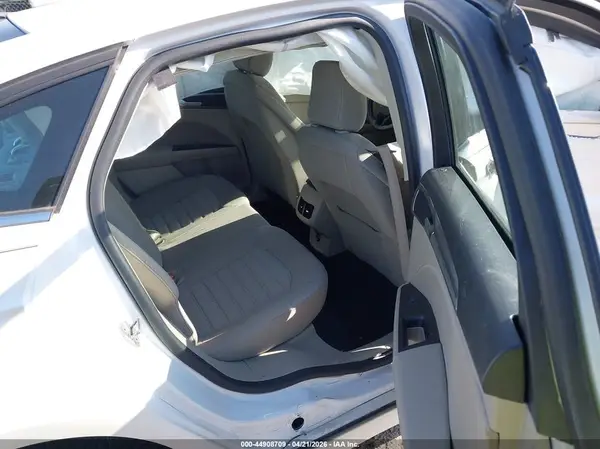 3FA6P0HD6LR110459 2020 FORD FUSION - Image 8