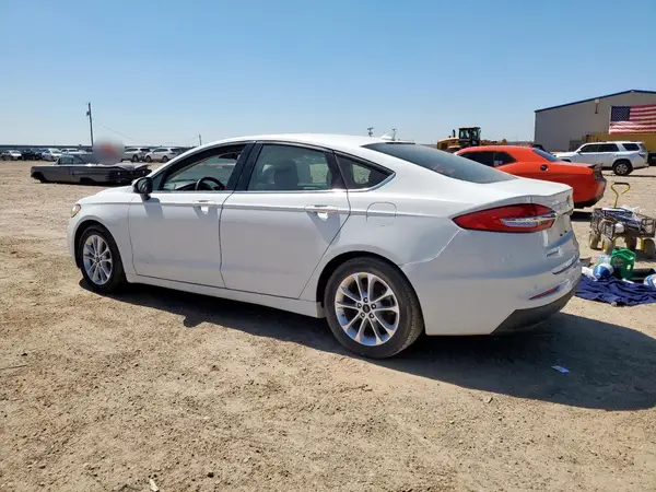 3FA6P0HD6LR135975 2020 FORD FUSION - Image 2