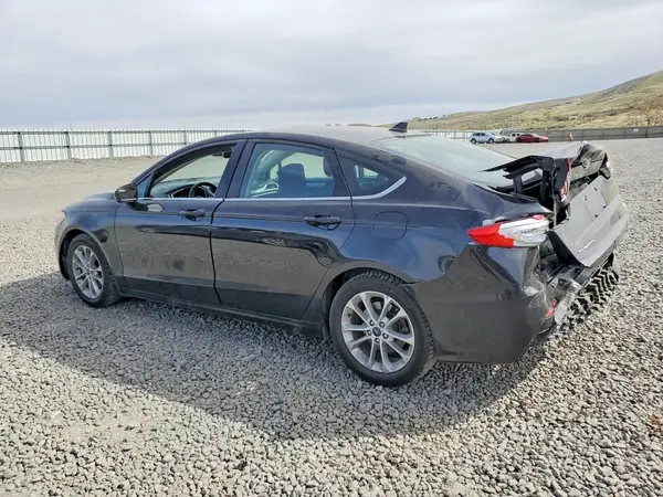 3FA6P0HD6LR135992 2020 FORD FUSION - Image 2