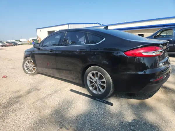 3FA6P0HD6LR142599 2020 FORD FUSION - Image 2