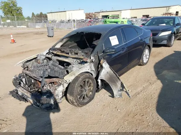 3FA6P0HD6LR165154 2020 FORD FUSION - Image 2