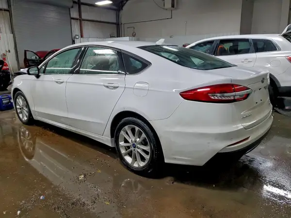 3FA6P0HD6LR197876 2020 FORD FUSION - Image 2