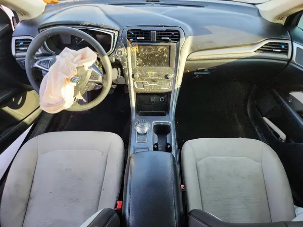 3FA6P0HD6LR235705 2020 FORD FUSION - Image 8