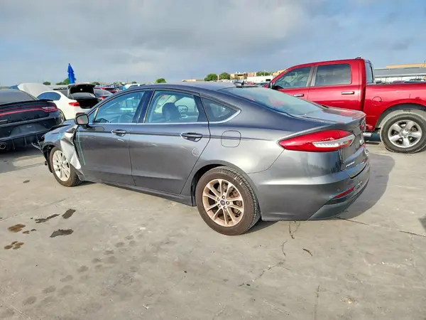 3FA6P0HD6LR250401 2020 FORD FUSION - Image 2