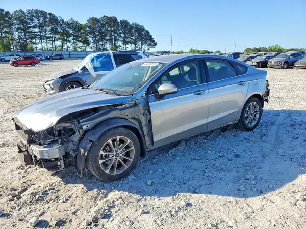 3FA6P0HD6LR256215 2020 FORD FUSION - Image 1