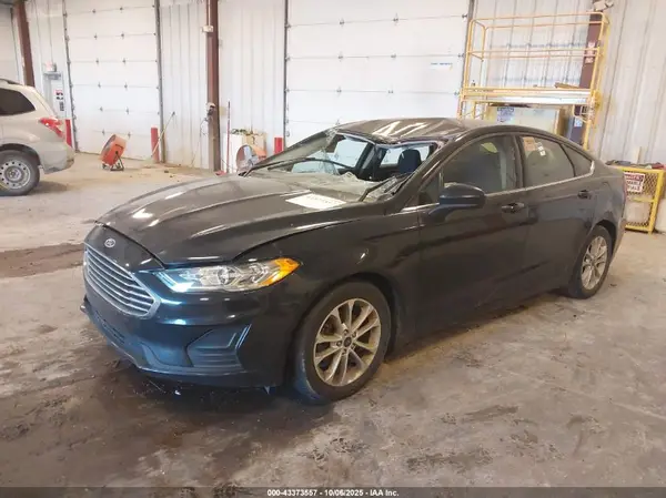3FA6P0HD6LR257980 2020 FORD FUSION - Image 2