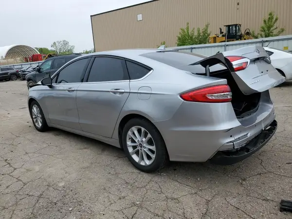 3FA6P0HD6LR263519 2020 FORD FUSION - Image 2