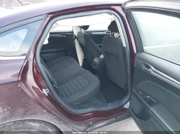 3FA6P0HD7HR136060 2017 FORD FUSION - Image 8