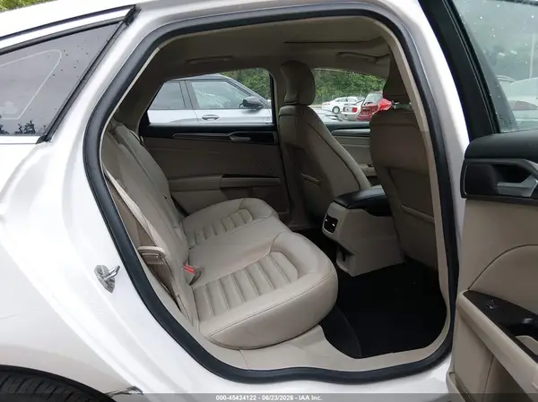 3FA6P0HD7HR175974 2017 FORD FUSION - Image 8