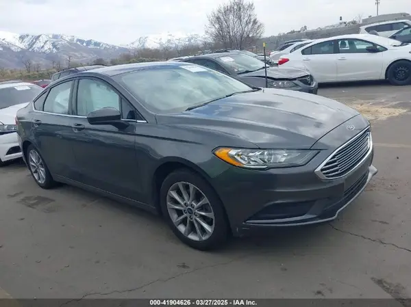 3FA6P0HD7HR180477 2017 FORD FUSION - Image 1