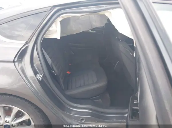 3FA6P0HD7HR180477 2017 FORD FUSION - Image 8