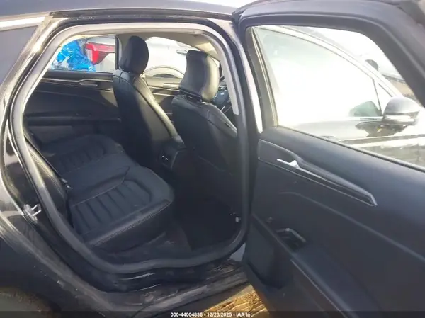 3FA6P0HD7HR213719 2017 FORD FUSION - Image 8