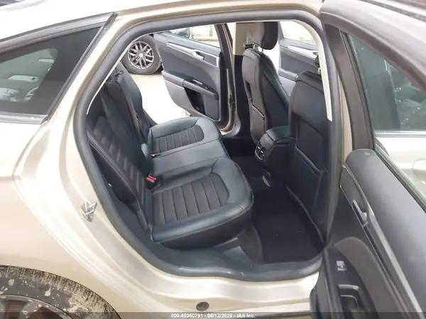 3FA6P0HD7HR250933 2017 FORD FUSION - Image 8