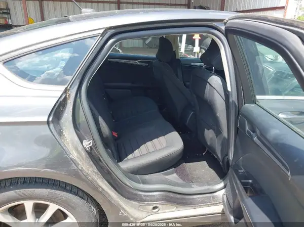 3FA6P0HD7HR297945 2017 FORD FUSION - Image 8