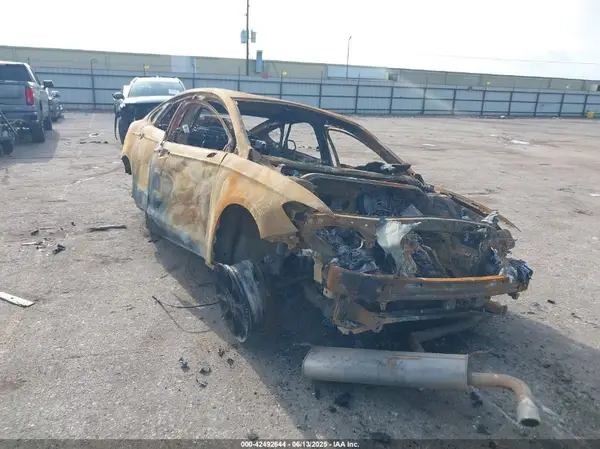 3FA6P0HD7HR305588 2017 FORD FUSION - Image 1