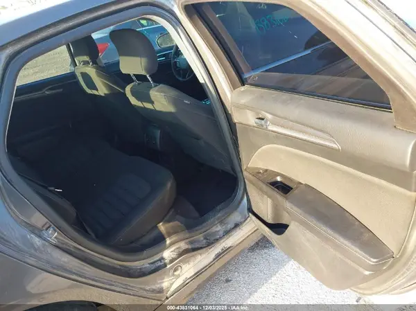 3FA6P0HD7HR322391 2017 FORD FUSION - Image 8
