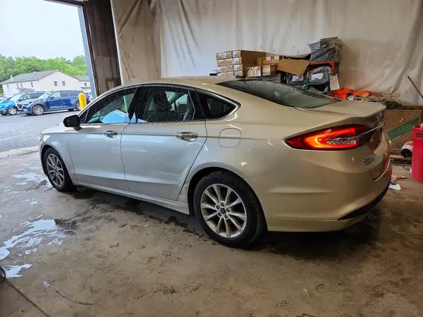 3FA6P0HD7HR391016 2017 FORD FUSION - Image 2
