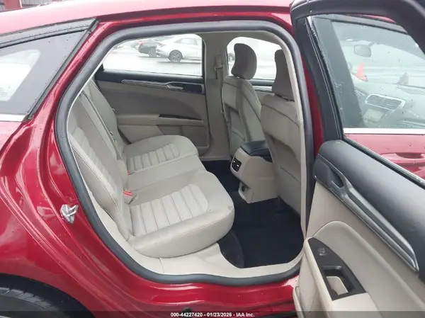 3FA6P0HD7HR399682 2017 FORD FUSION - Image 8