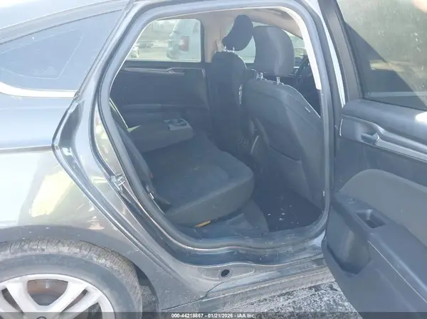 3FA6P0HD7JR157772 2018 FORD FUSION - Image 8