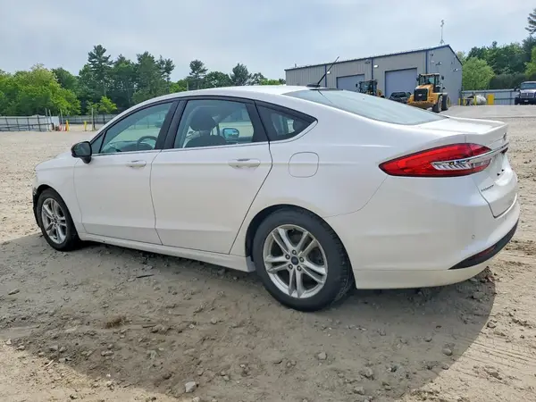3FA6P0HD7JR158842 2018 FORD FUSION - Image 2