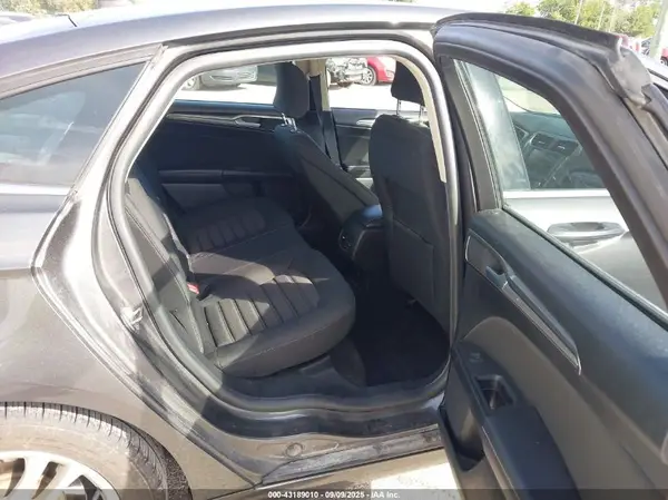 3FA6P0HD7JR193283 2018 FORD FUSION - Image 8
