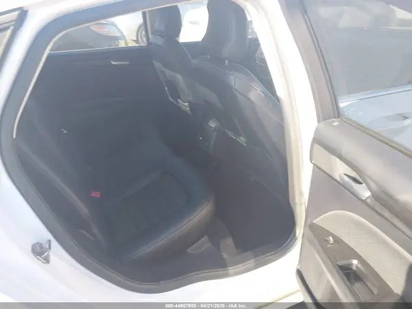 3FA6P0HD7JR200216 2018 FORD FUSION - Image 8