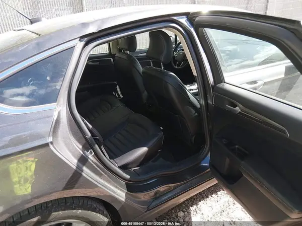3FA6P0HD7JR201527 2018 FORD FUSION - Image 8