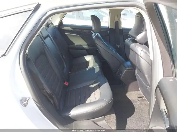 3FA6P0HD7JR207778 2018 FORD FUSION - Image 8