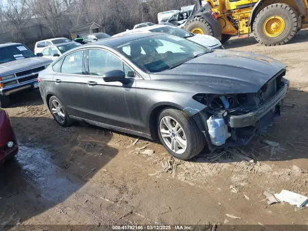 3FA6P0HD7JR211569 2018 FORD FUSION - Image 1