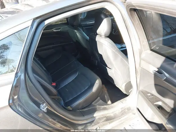 3FA6P0HD7JR213824 2018 FORD FUSION - Image 8