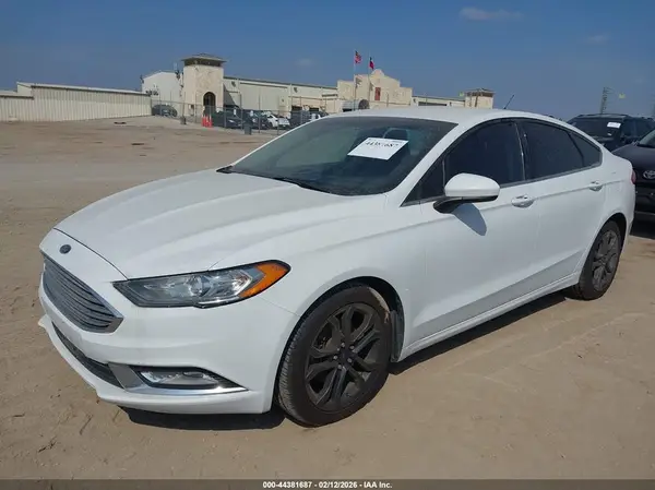 3FA6P0HD7JR217985 2018 FORD FUSION - Image 2