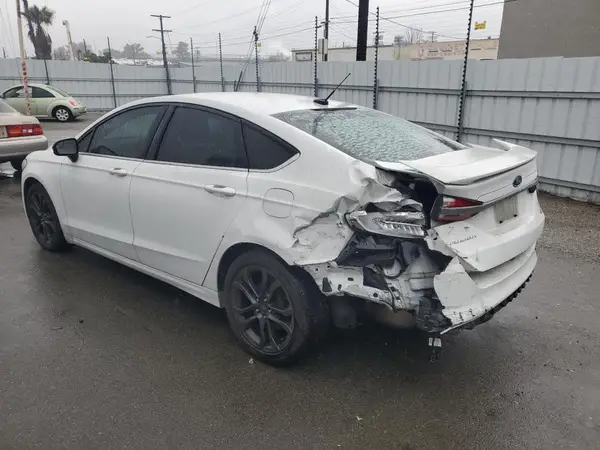 3FA6P0HD7JR224824 2018 FORD FUSION - Image 2