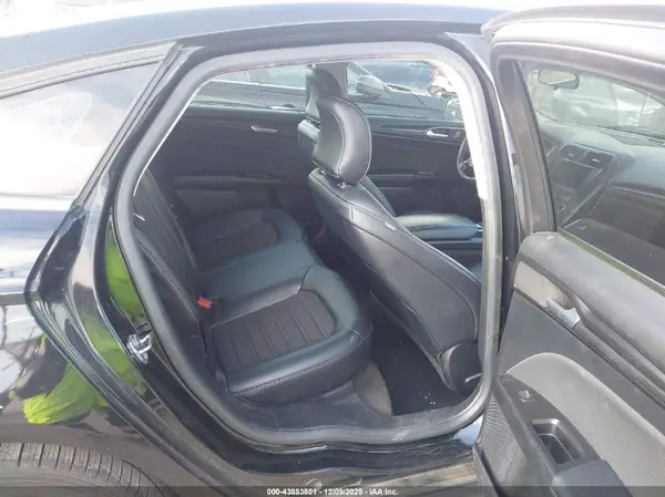 3FA6P0HD7JR237850 2018 FORD FUSION - Image 8