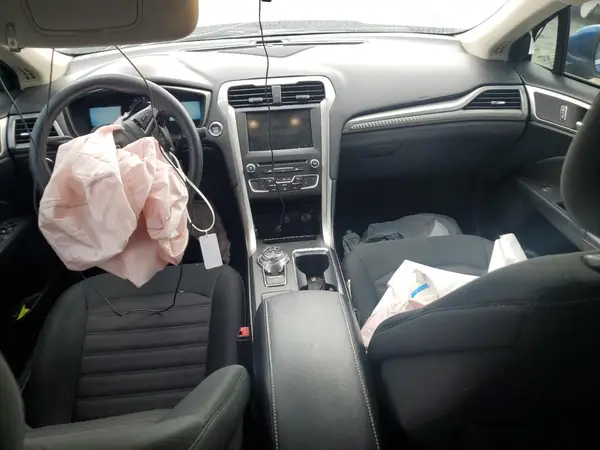 3FA6P0HD7JR238805 2018 FORD FUSION - Image 8