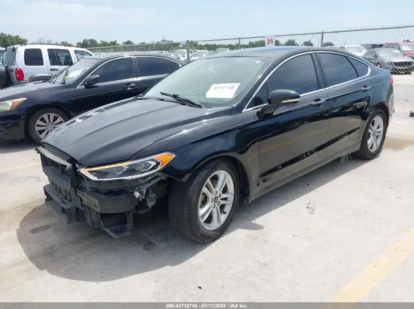 3FA6P0HD7JR240215 2018 FORD FUSION - Image 2