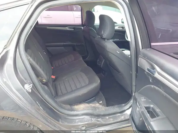 3FA6P0HD7JR240344 2018 FORD FUSION - Image 8
