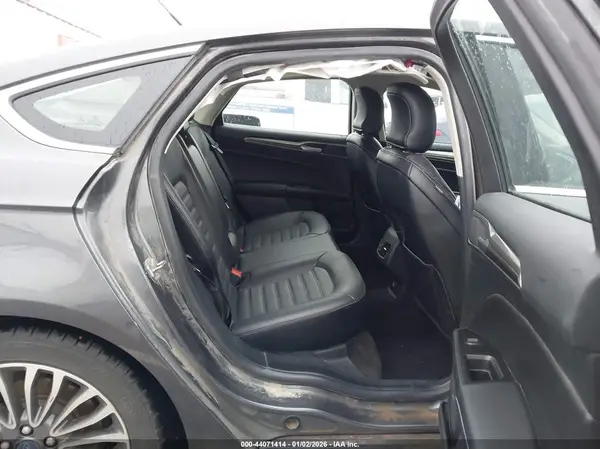 3FA6P0HD7JR257502 2018 FORD FUSION - Image 8